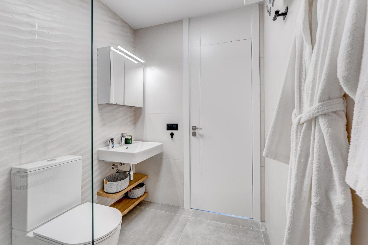 Modern New Apartment Las Terrazas De Costa Adeje. Heated Pool, Big Terrace And Private Parking Luaran gambar