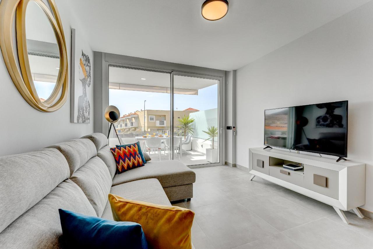 Modern New Apartment Las Terrazas De Costa Adeje. Heated Pool, Big Terrace And Private Parking Luaran gambar