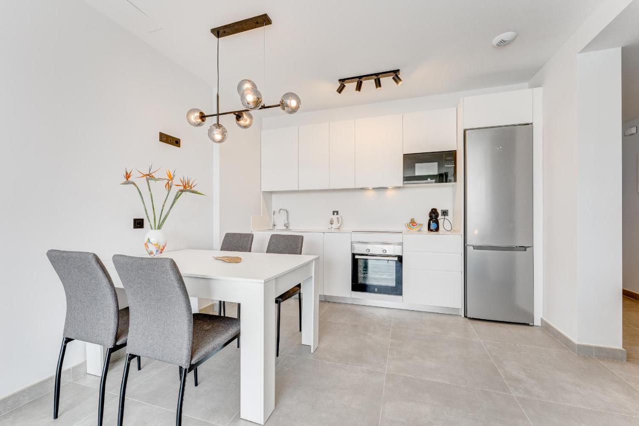 Modern New Apartment Las Terrazas De Costa Adeje. Heated Pool, Big Terrace And Private Parking Luaran gambar