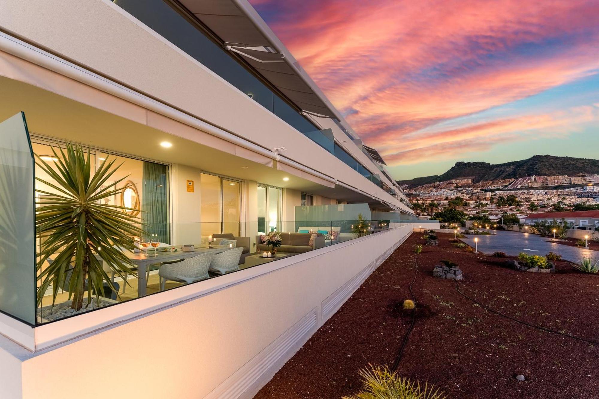Modern New Apartment Las Terrazas De Costa Adeje. Heated Pool, Big Terrace And Private Parking Luaran gambar