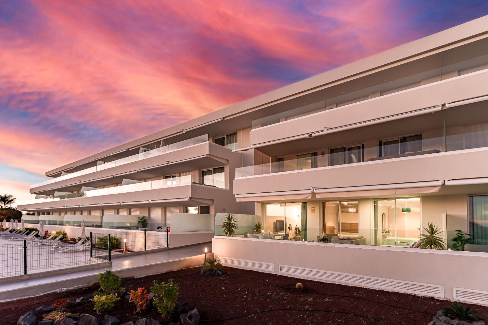 Modern New Apartment Las Terrazas De Costa Adeje. Heated Pool, Big Terrace And Private Parking Luaran gambar
